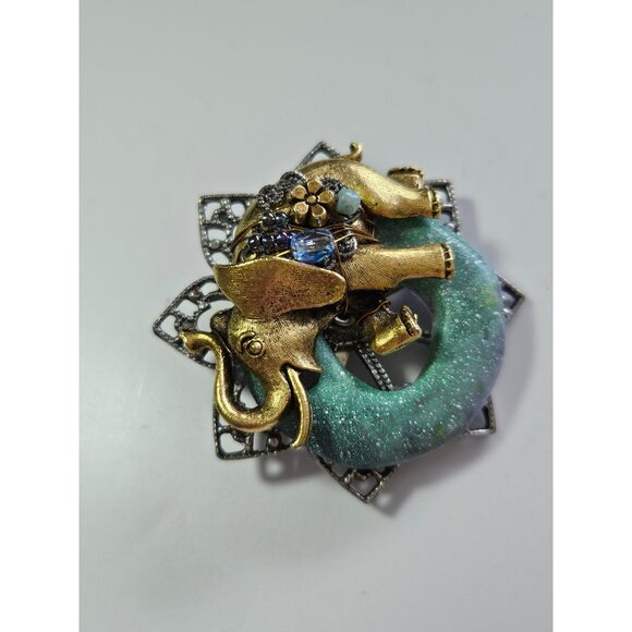 **Final Sale** Cara Stimmel Ltd elephant brooch - Picture 7 of 10